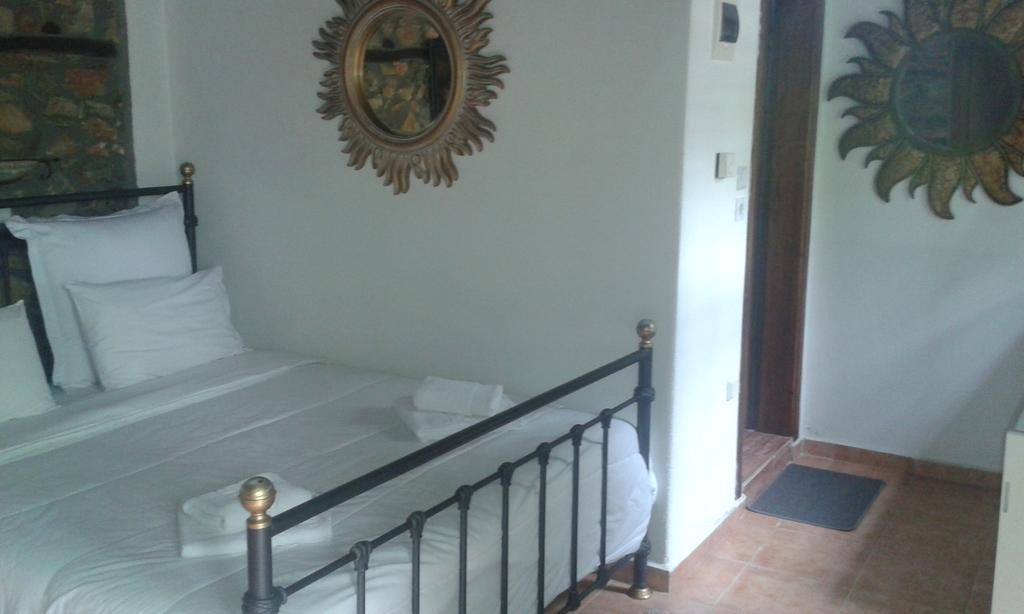 Traditional Guesthouse Archontoula パライオス・パンテレイモン エクステリア 写真