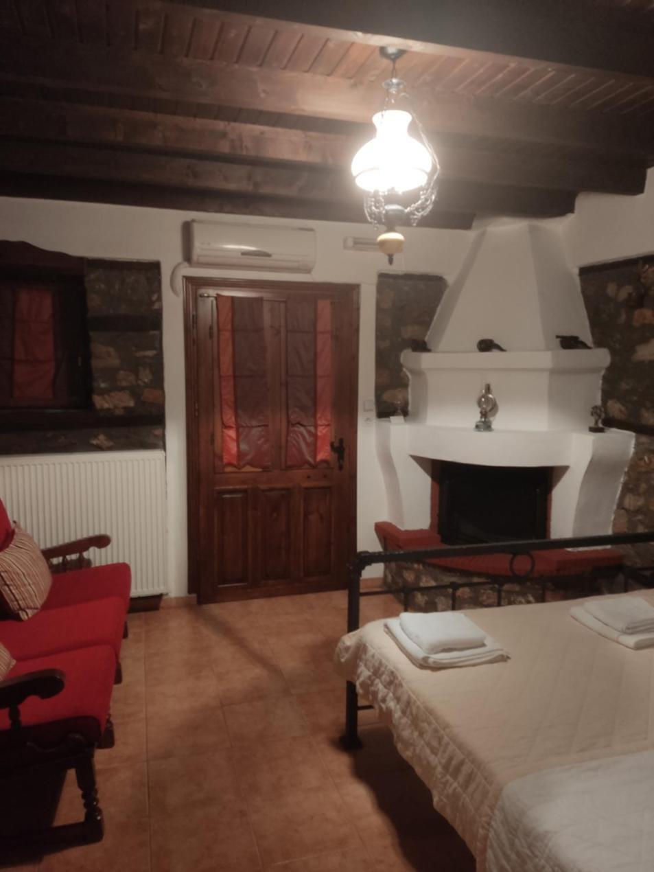 Traditional Guesthouse Archontoula パライオス・パンテレイモン エクステリア 写真